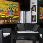 Montiruju فندق 4*