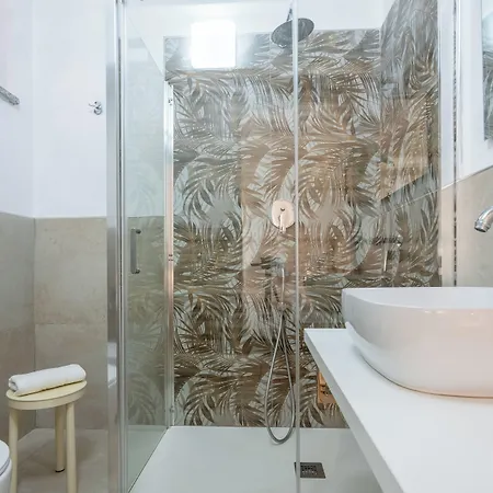 ホテル Montiruju 4*
