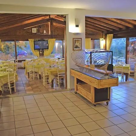 Hotel Montiruju Santa Maria Coghinas