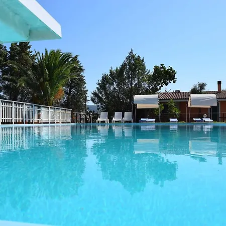 Montiruju 4*