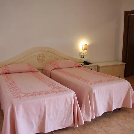 Montiruju Hotel Santa Maria Coghinas