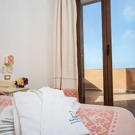 Hotel Montiruju 4*