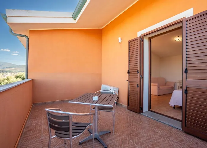 Montiruju فندق Santa Maria