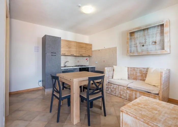 Montiruju فندق 4*